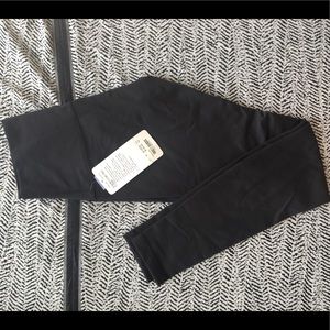 NWT Lululemon high rise Wunder Under crop size 8